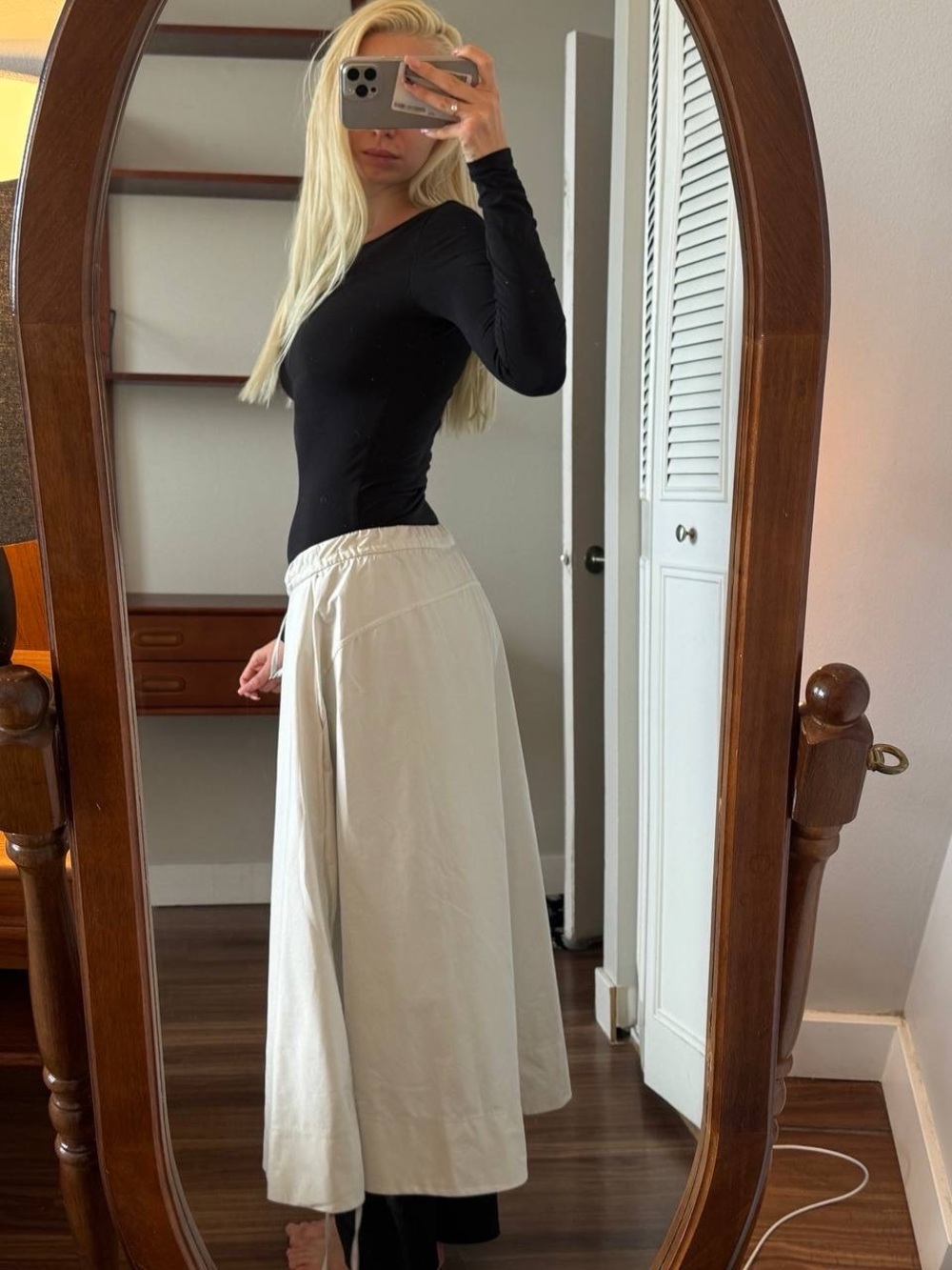 lululemon Women's Maxi Skirt White Size Medium Like New